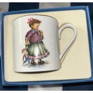 Schmid Berta Hummel Playtime 1981 Annual  Collector Cup NOS